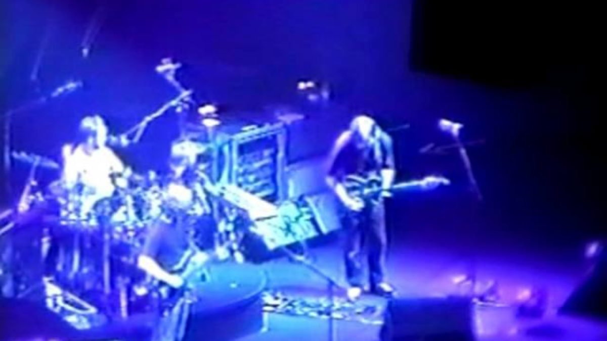 Phish - Limb by Limb - 12/3/99 - Cincinnati, OH