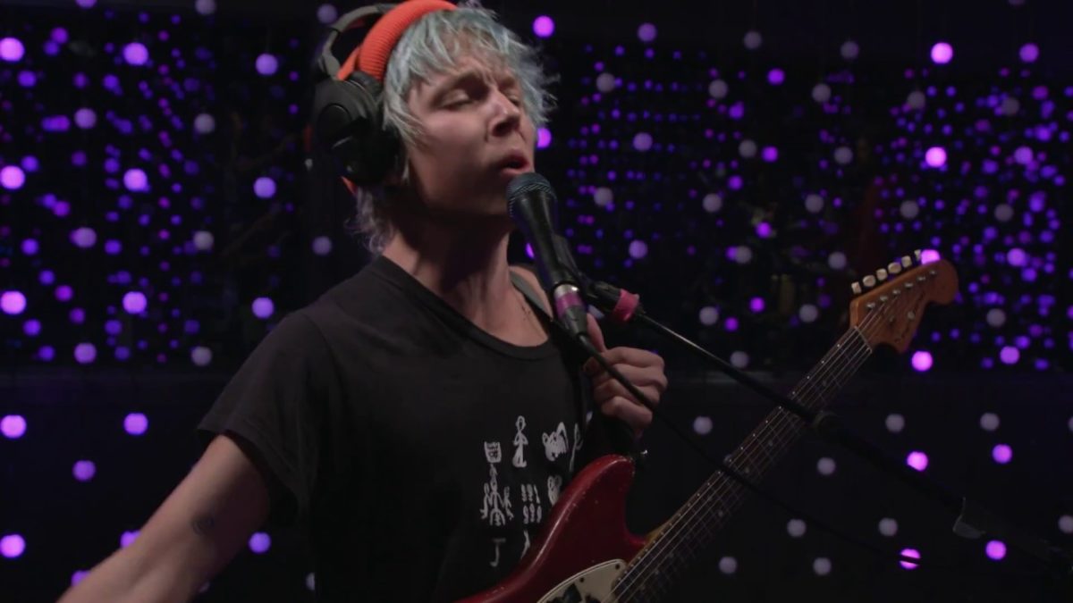 Pond - 30,000 Megatons (Live on KEXP)