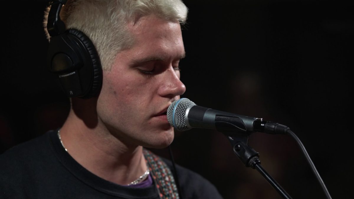 Porches - Mood (Live on KEXP)