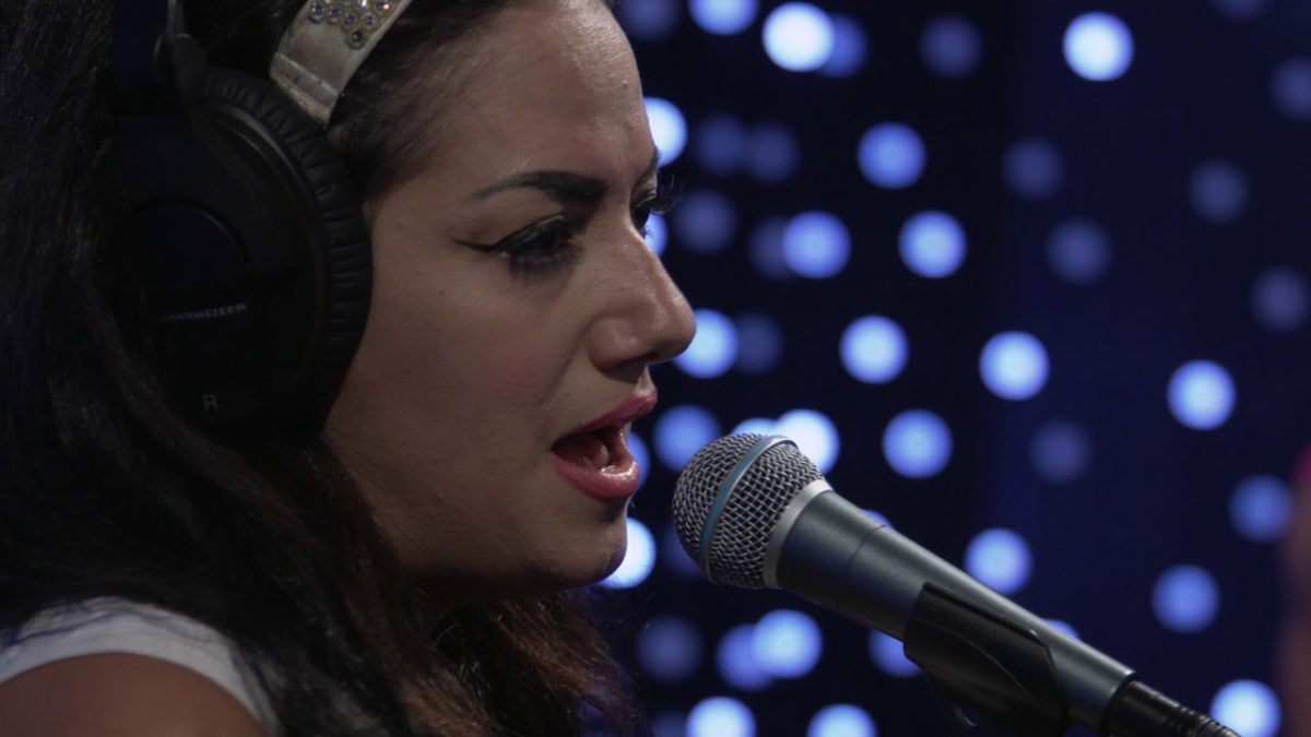 Prom Queen - Can't Seem To Cry (Live on KEXP)