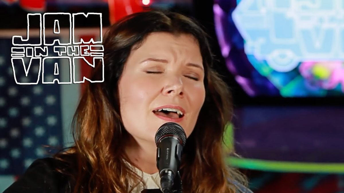 TEDDY THOMPSON AND KELLY JONES - "Don't Remind Me" (Live in Austin, TX 2016) #JAMINTHEVAN
