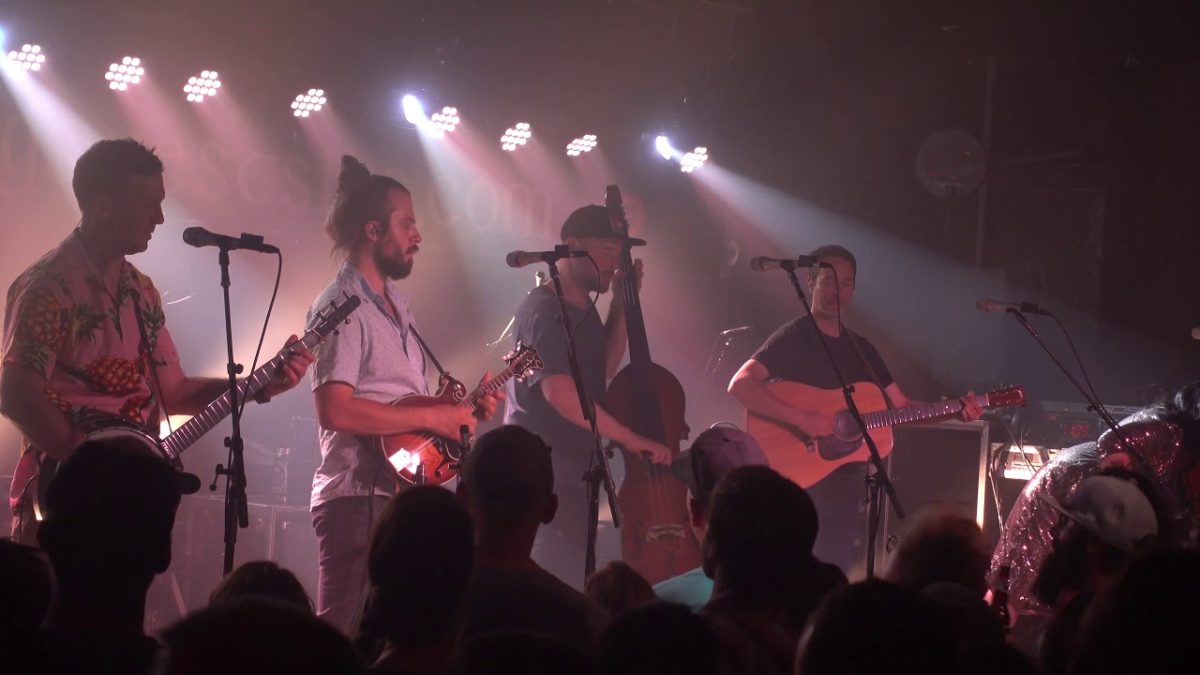 YONDER MOUNTAIN STRING BAND : Part 1 : {4K Ultra HD} : Kenny's Westside Pub : 8/7/2019