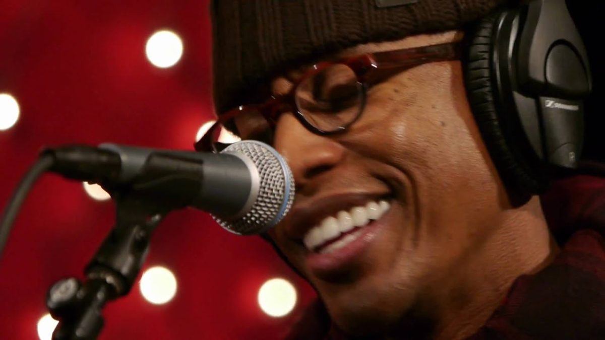 Raphael Saadiq - Stone Rollin' (Live on KEXP)