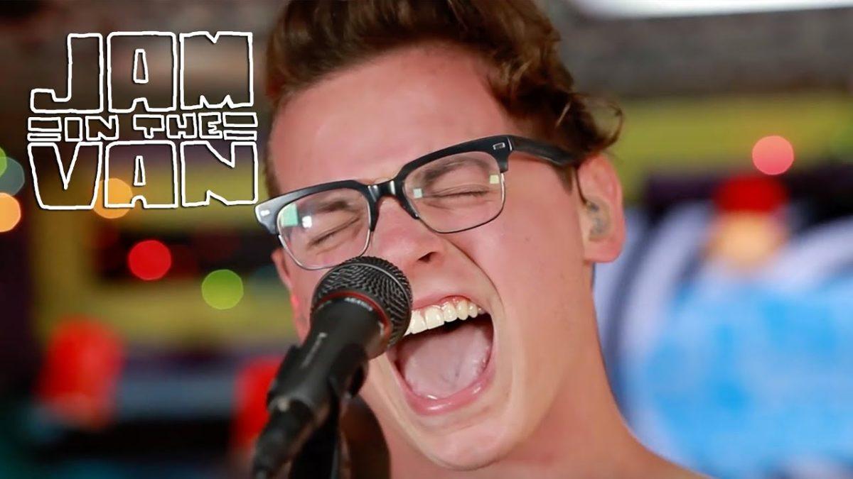 THE WRECKS - "Favorite Liar" (Live at JITV HQ in Los Angeles, CA 2016) #JAMINTHEVAN