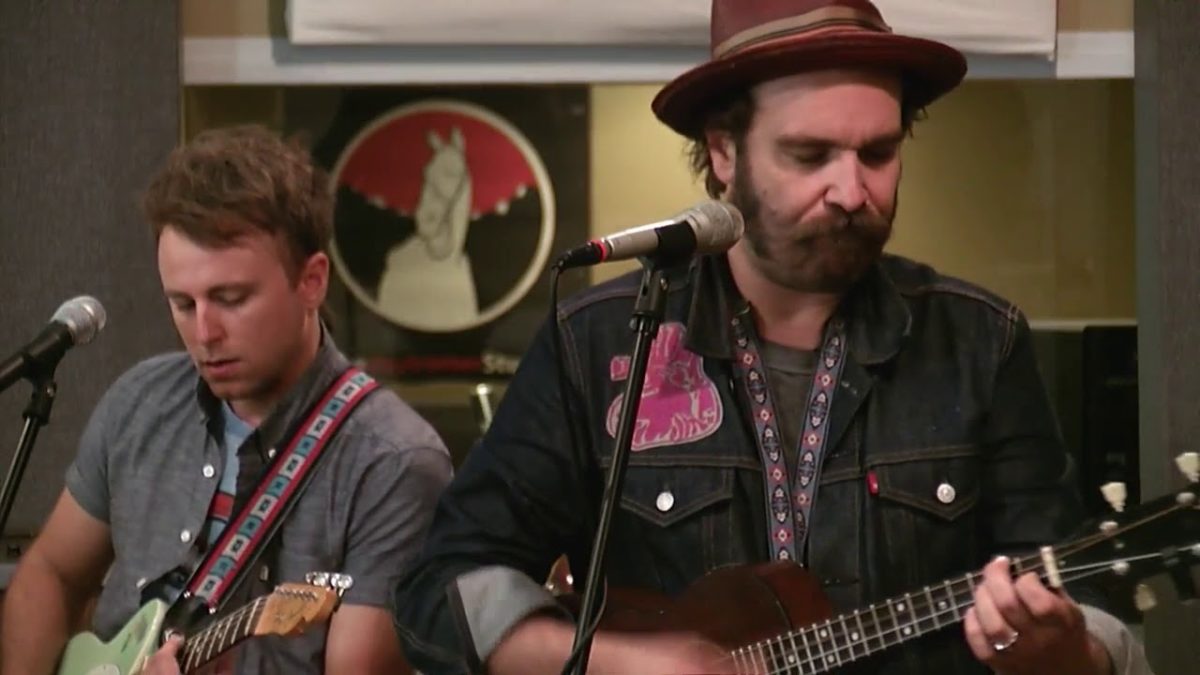 Red Wanting Blue - Hitchhiker’s Lullaby - Daytrotter Session - 5/29/2018