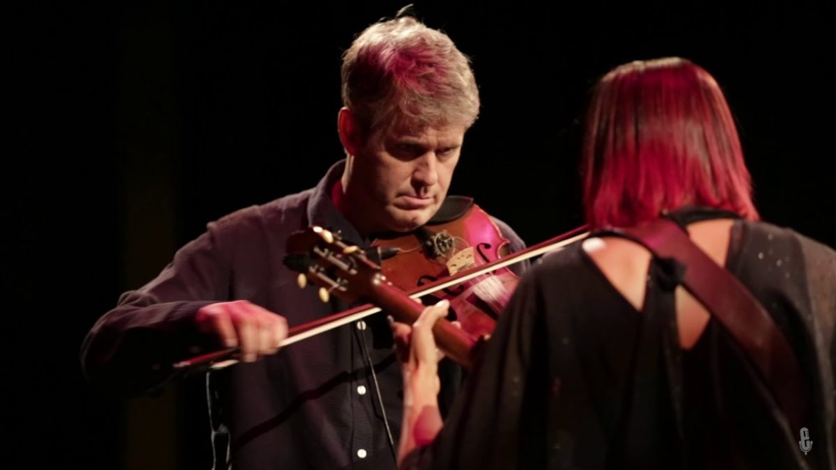 Rhiannon Giddens & Dirk Powell - Julie (Live on eTown)