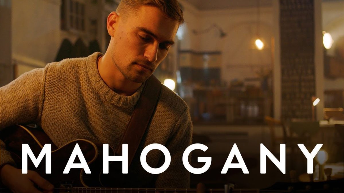 Rhys Lewis - Keep Me Awake | Mahogany Session