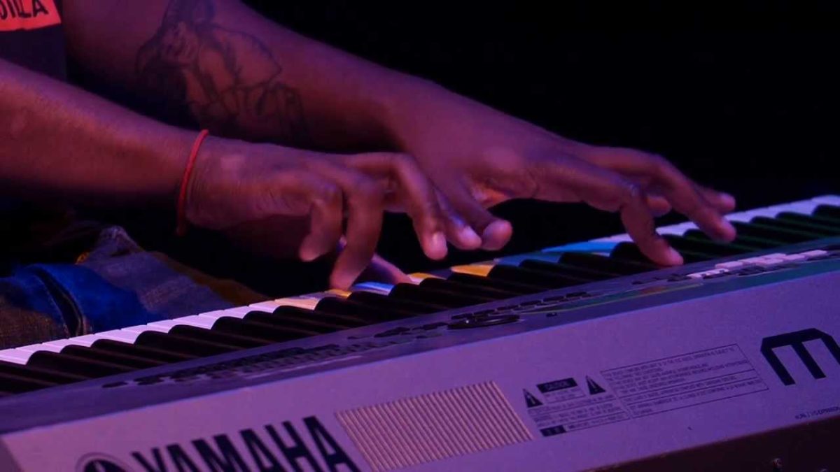Robert Glasper Experiment - Full Performance (Live on KEXP)