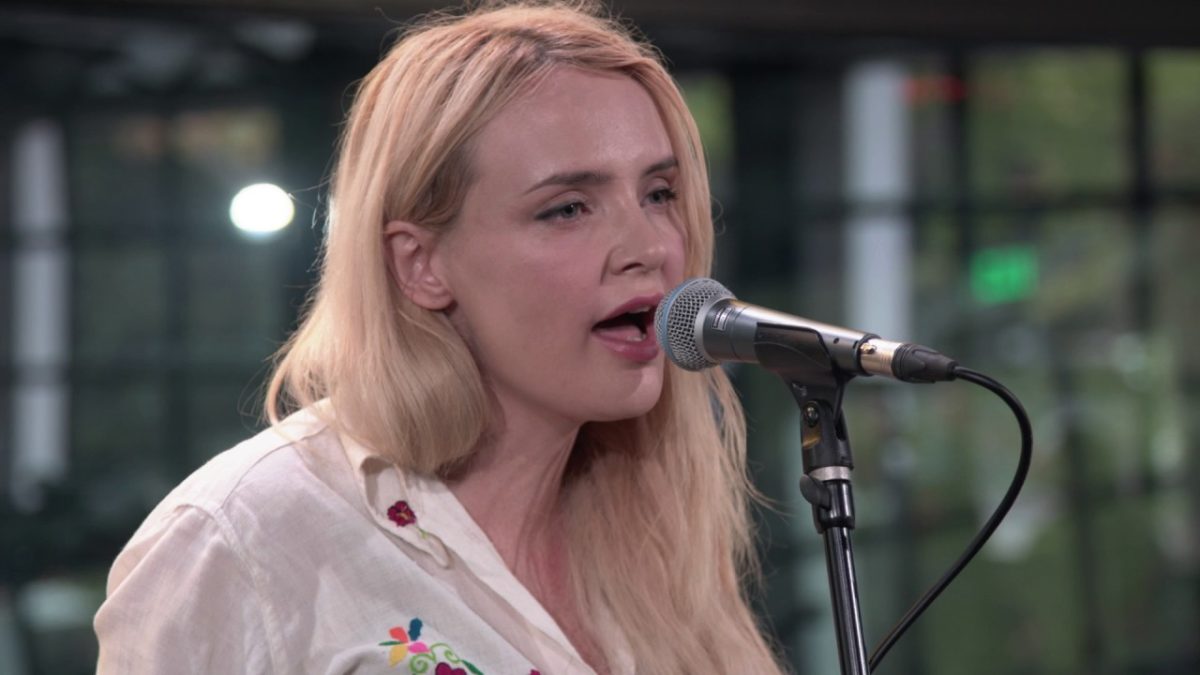 Robyn Hitchcock and Emma Swift - Full Performance (Live on KEXP)