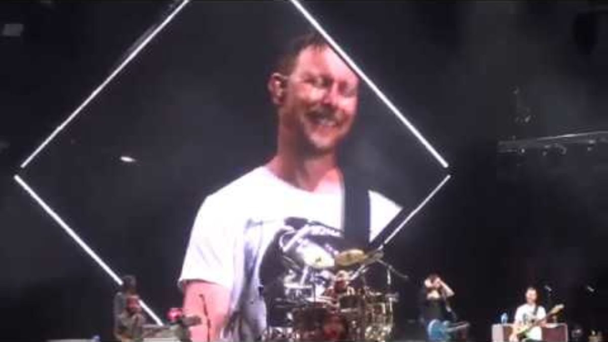 FOO FIGHTERS : 25 or 6 to 4 / Another One Bites The Dust / La Dee Da : {1080p HD} : 7/30/2018