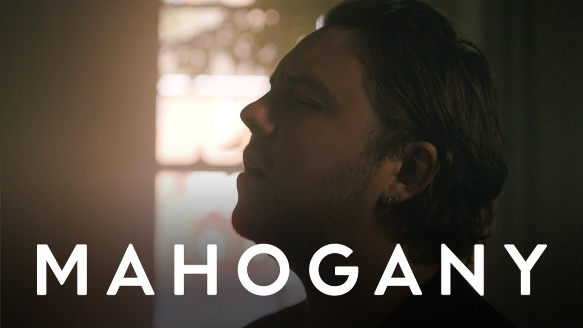 Saint Raymond - One More Night & Carried Away | Mahogany Session