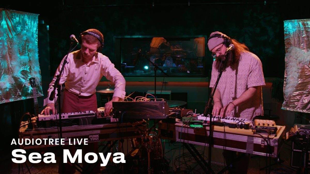 Sea Moya - Bedroom | Audiotree Live