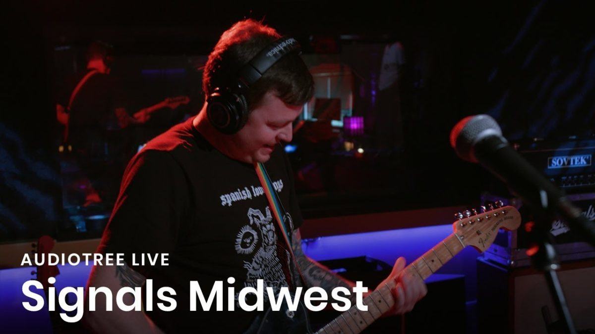 Signals Midwest - I Think We Can Stay Here | Audiotree Live