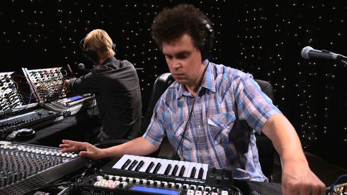 Simian Mobile Disco - Sun Dogs / Tangents / Calyx (Live on KEXP)
