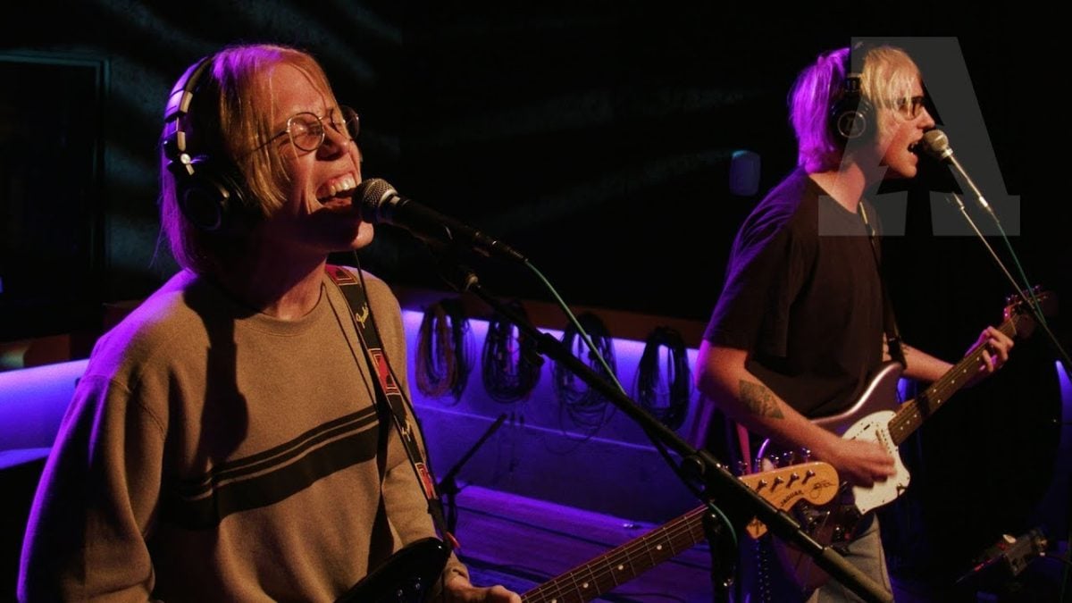 Slow Caves - Sorry | Audiotree Live