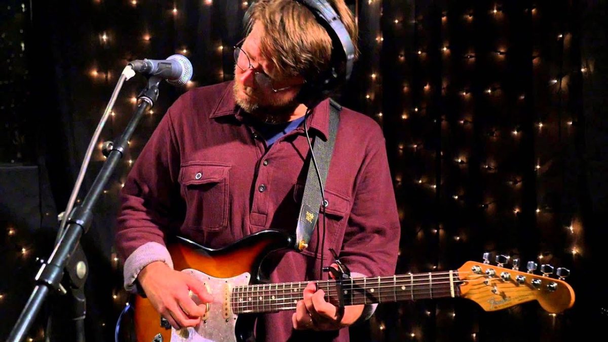 Small Feet - Lead Us Through The Night (Live on KEXP)