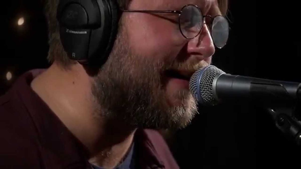 Small Feet - Rivers (Live on KEXP)