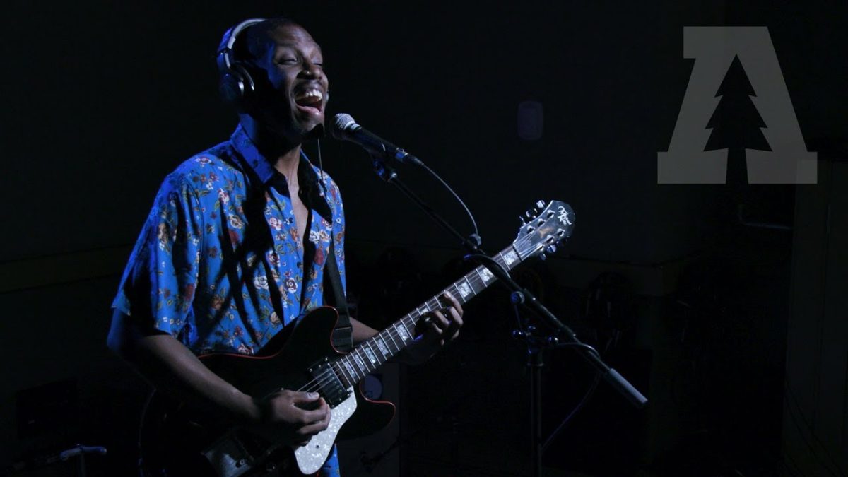 Solo Woods - Powers | Audiotree Live