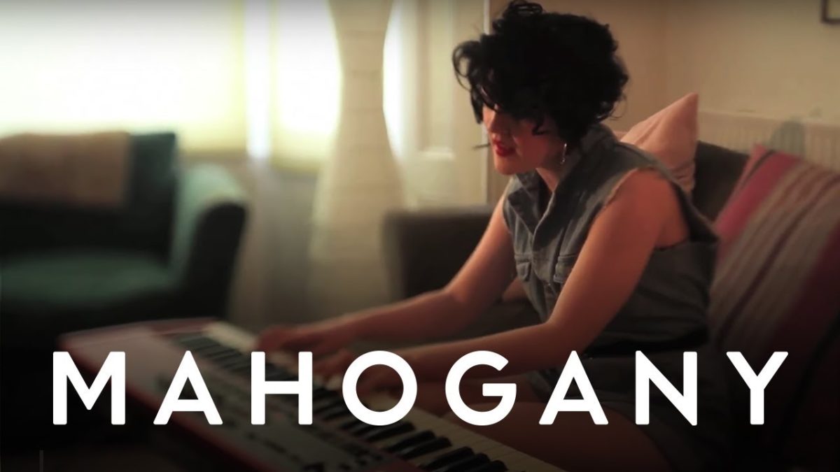 Spark - Shut Out The Moon | Mahogany Session