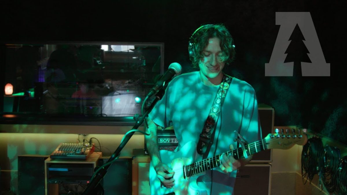 Super American - Hands Down Olivia | Audiotree Live