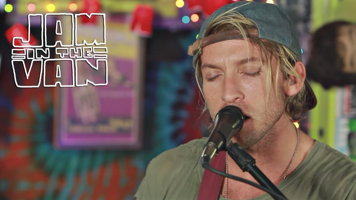 SWIMM - "Beverly Hells" (Live at JITV HQ in Los Angeles, CA) #JAMINTHEVAN