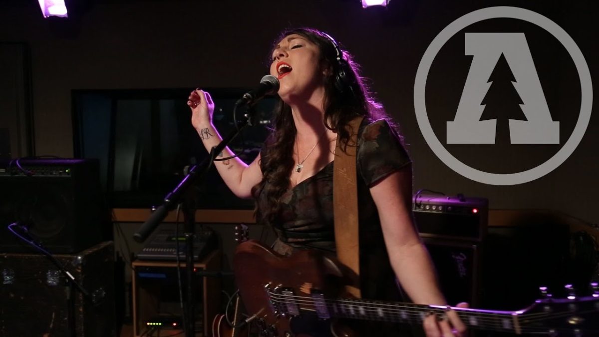 Terra Lightfoot - All Alone - Audiotree Live (1 of 5)