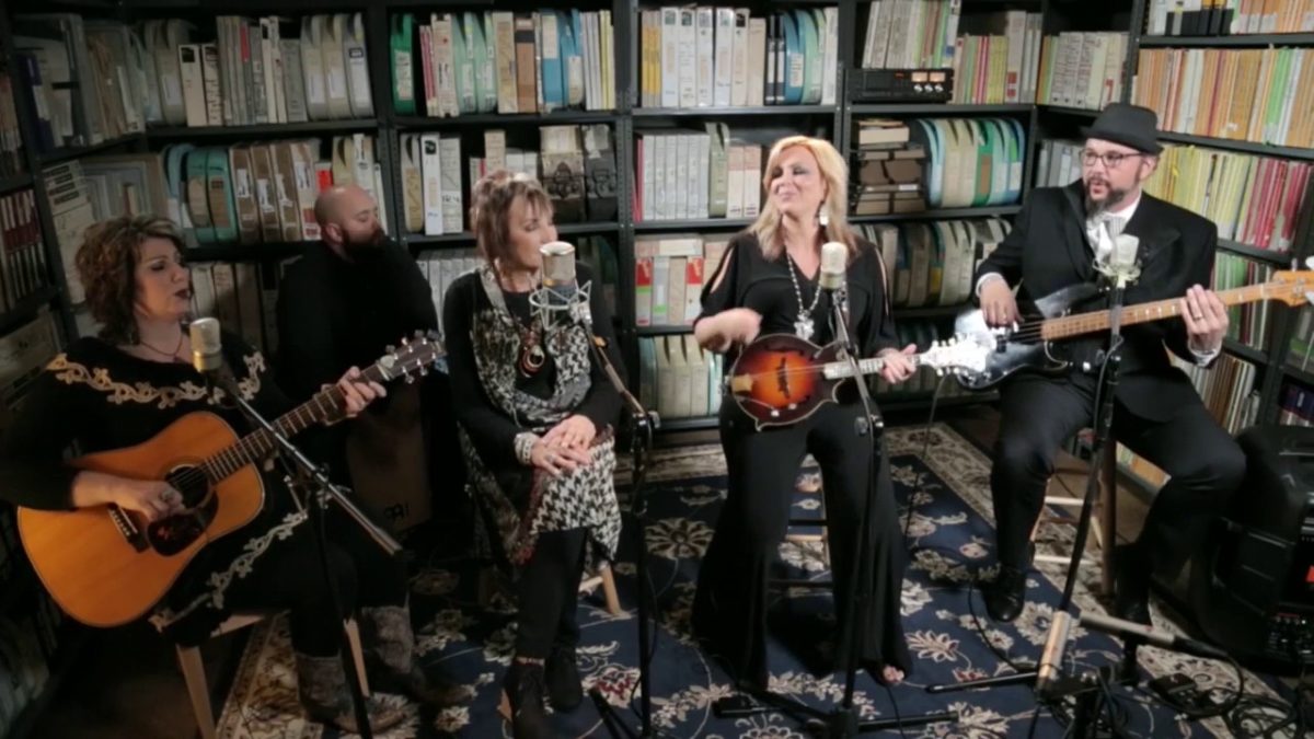 The Isaacs & Terry Bradshaw - Rocks - 10/4/2016 - Paste Studios, New York, NY