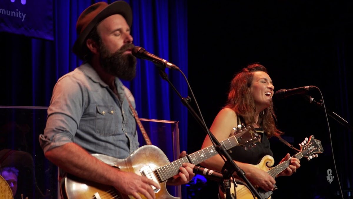 The Waifs - Ironbark (Live on eTown)