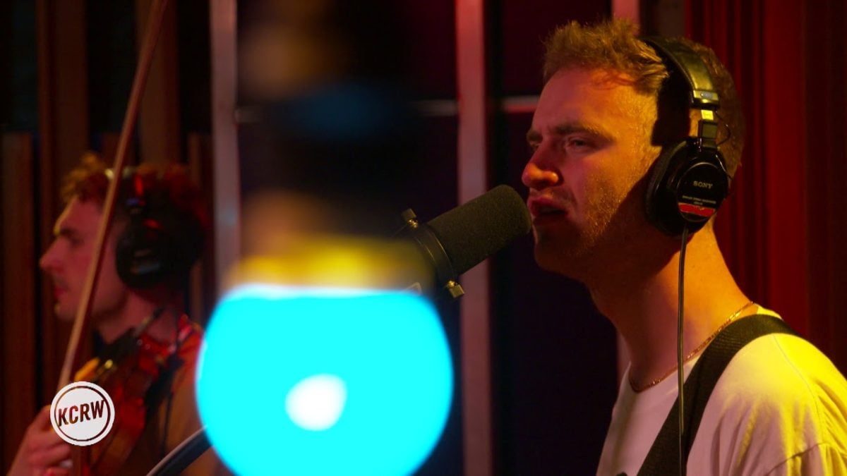 Tom Misch Performing "South of the River" Live on KCRW