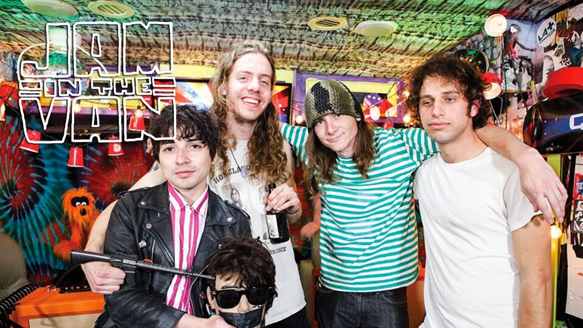 THE CIGARETTE BUMS - "Volatile" (Live from JITV HQ in Los Angeles, CA 2017) #JAMINTHEVAN