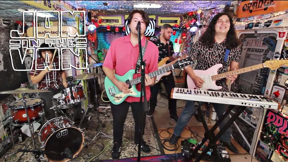 TWIN SEAS - "Surf Wave" (Live at JITV HQ in Los Angeles, CA 2017) #JAMINTHEVAN