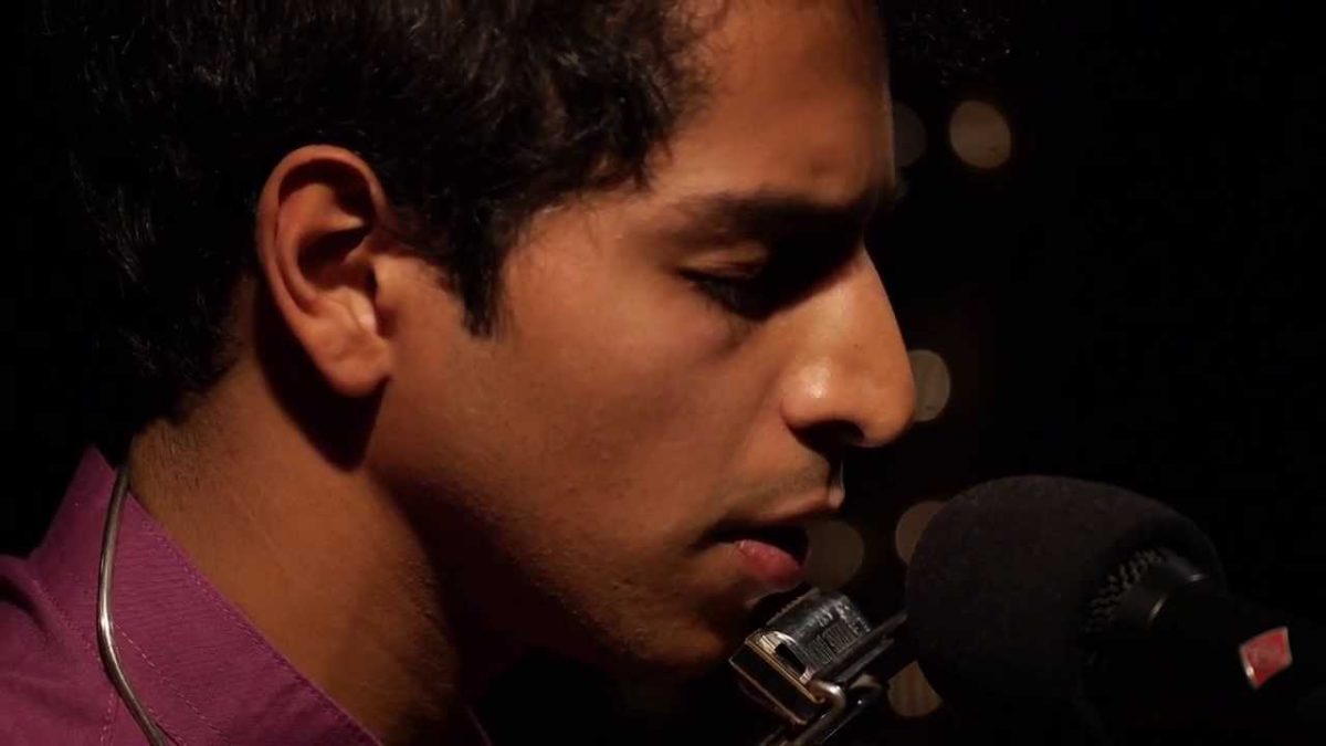 Vikesh Kapoor - Carry Me, Home (Live on KEXP)