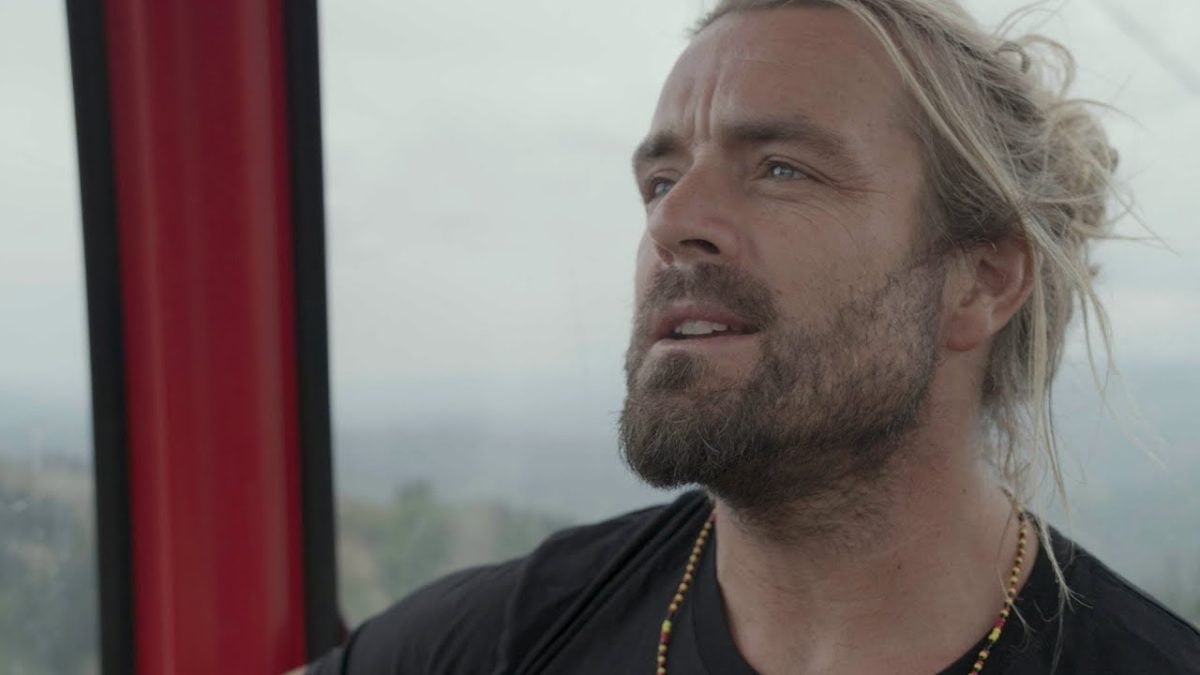 Xavier Rudd "Walk Away" (acoustic)
