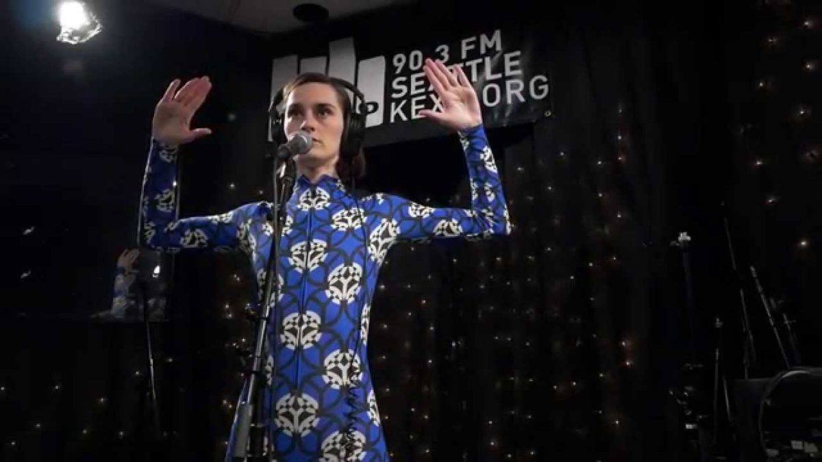Yelle - Complètement fou (Live on KEXP)