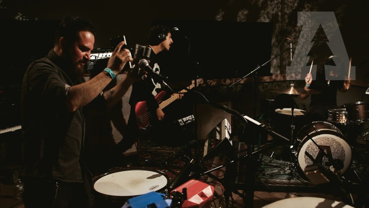 Zeta - El Mar - Audiotree Live (2 of 3 )