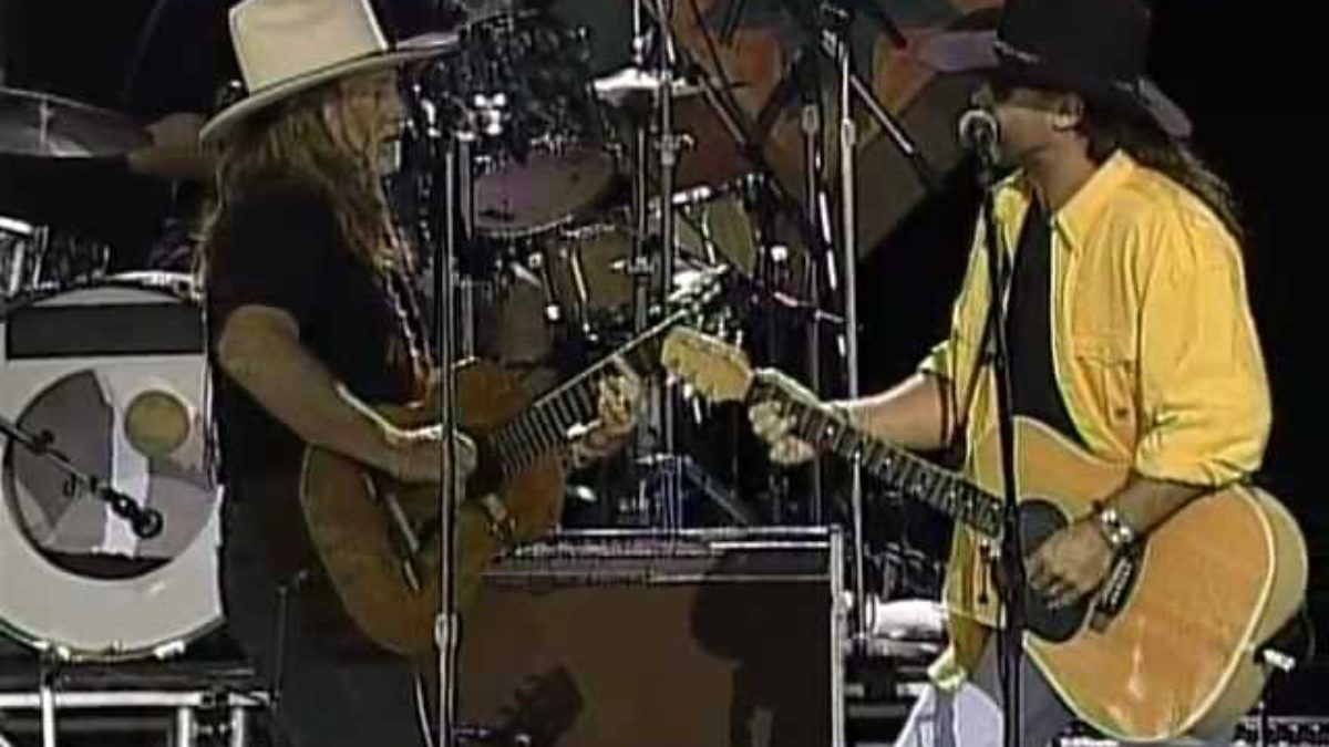 Billy Ray Cyrus with Willie Nelson - Stop Picking On Willie (Live at Farm Aid 1997)