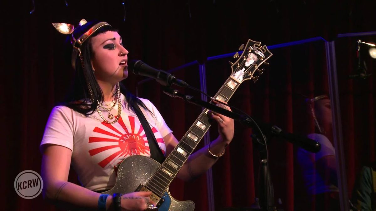 Hiatus Kaiyote performing "Breathing Underwater" Live at KCRW's Apogee Sessions