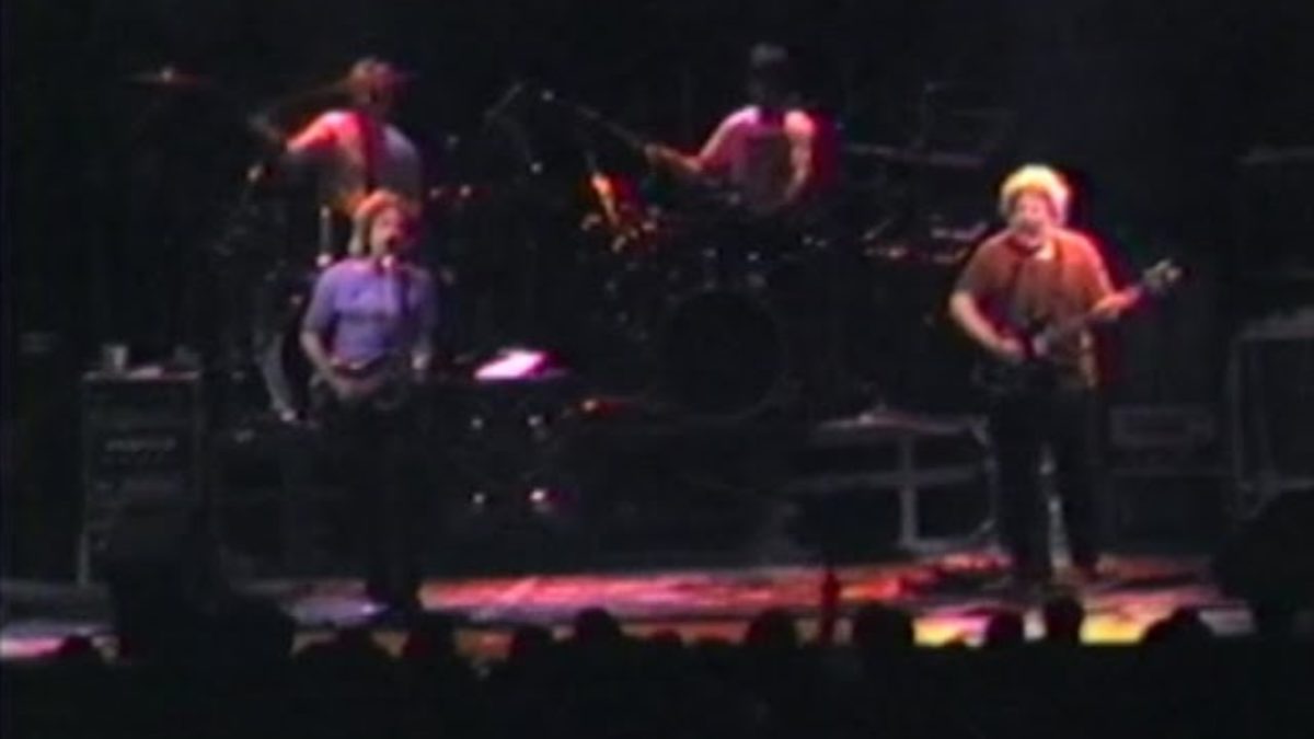 Touch of Grey ~ Red Rooster (2 cam) - Grateful Dead - 3-20-1986 Hampton, Va. (set 1-01)