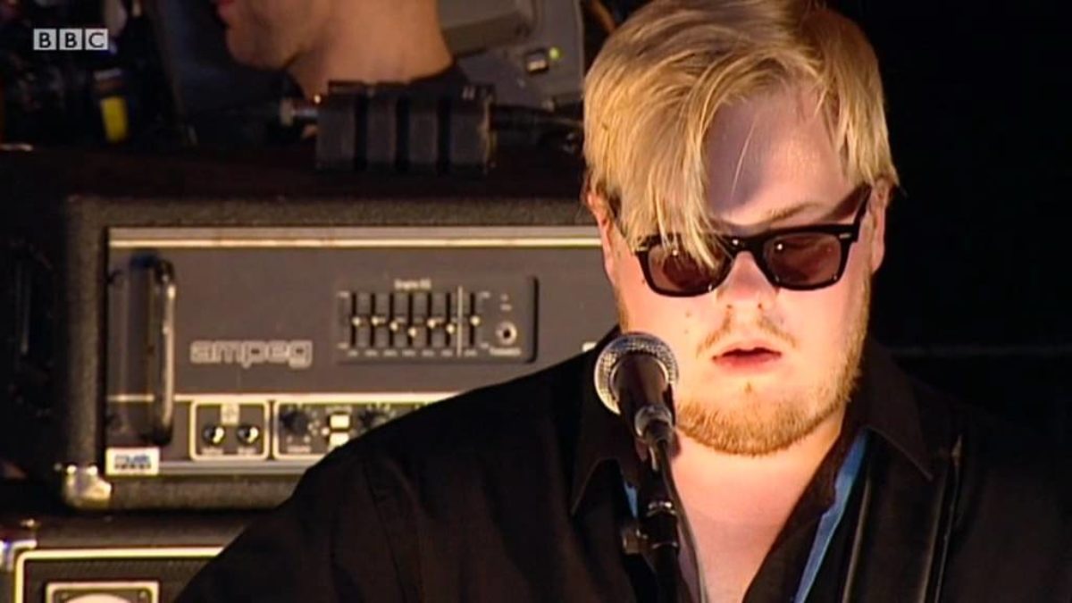 Air Castles perform Worlds Apart on the BBC Introducing Stage at Glastonbury 2011