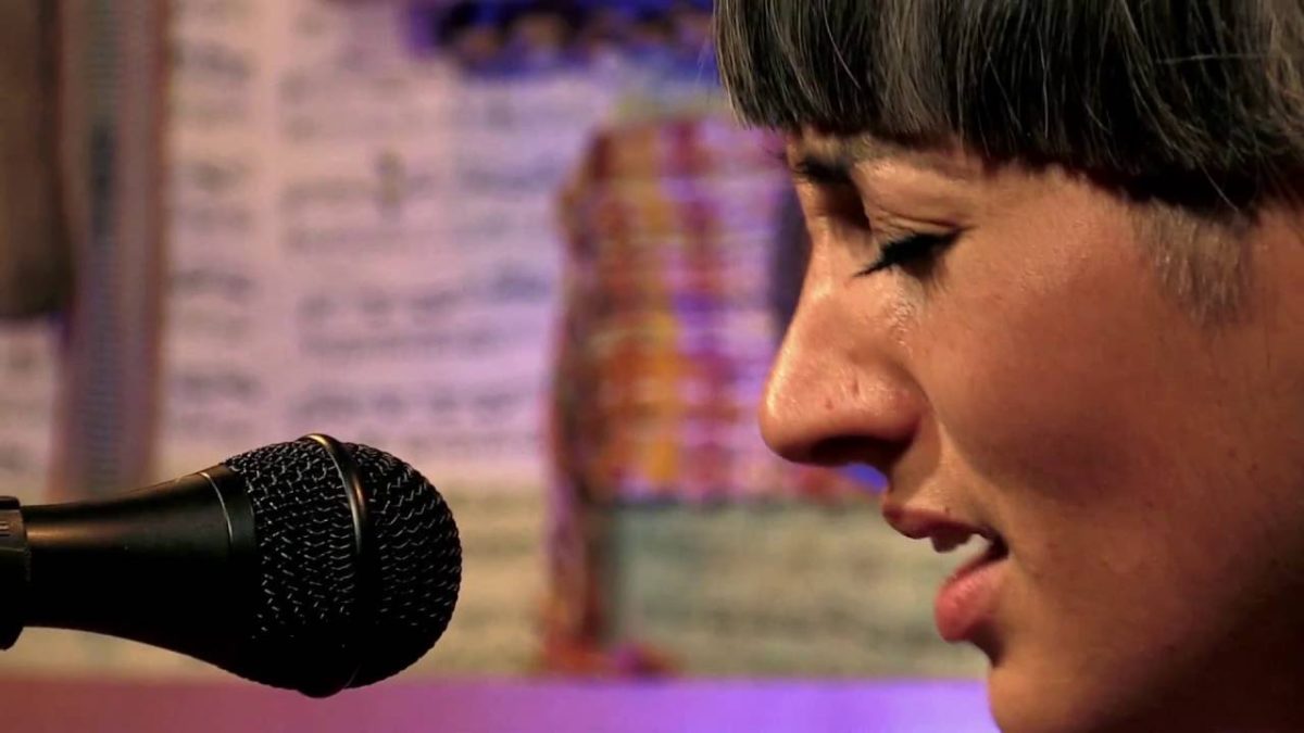 Lucky Barn (S03E05) Edna Vazquez feat. Luz Elena Mendoza - Por Un Amor @Pickathon 2015