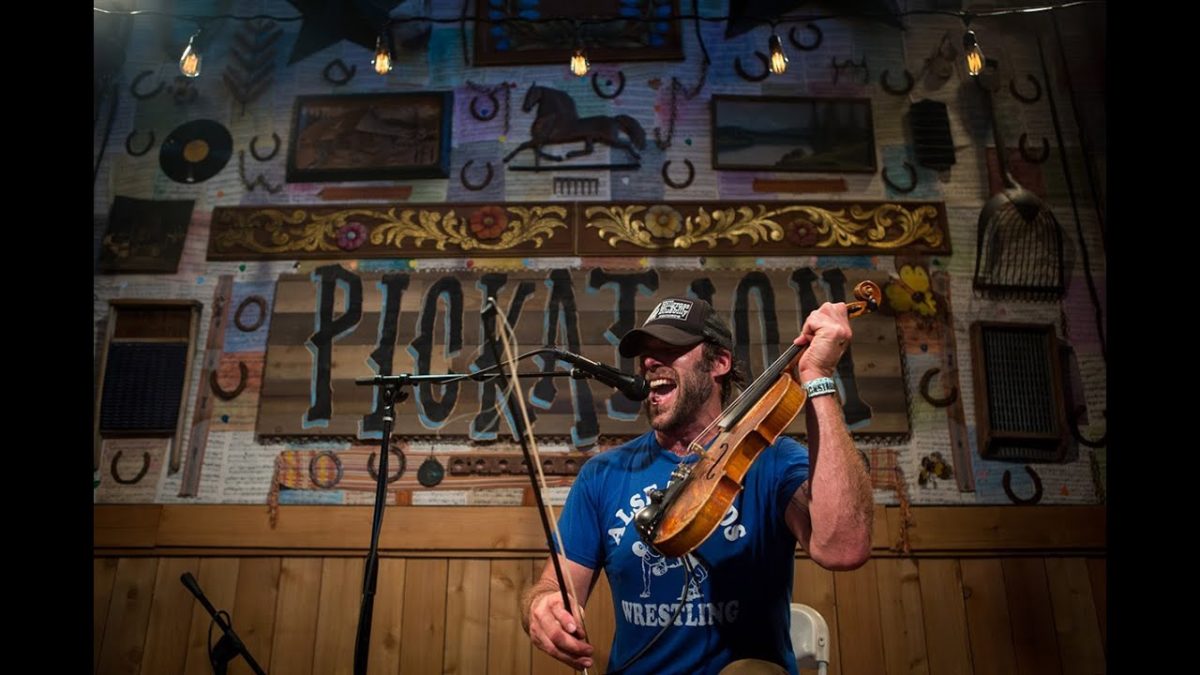 Lucky Barn Series (S01E02) Possessed by Paul James - Older In My Body @Pickathon 2014