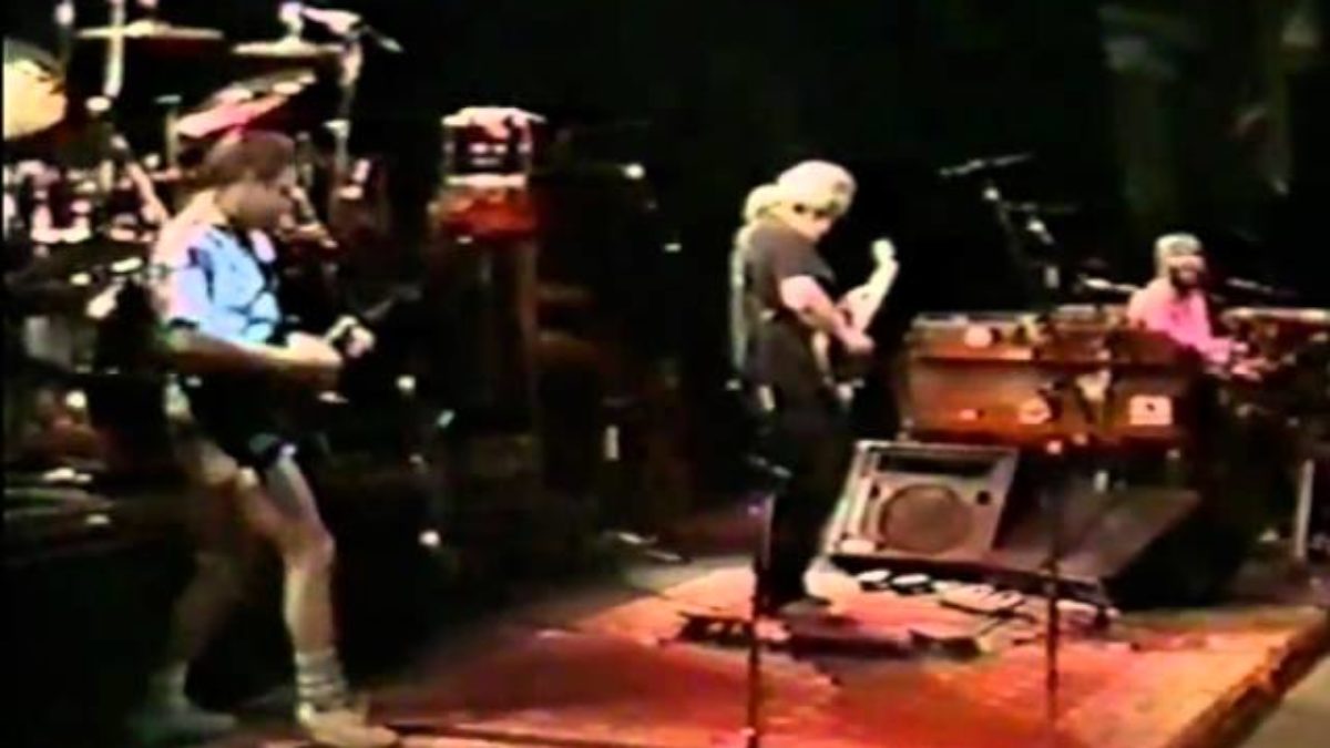 Hell in the Bucket - Grateful Dead - 7-19-1989 Alpine Valley Theatre, Wisc. set1-01