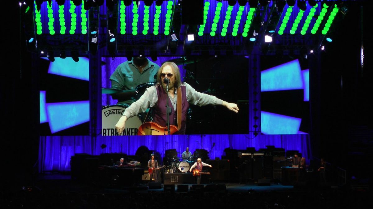 Tom Petty And The Heartbreakers - Don't Come Around Here No More (Philadelphia,Pa) 7.1.17