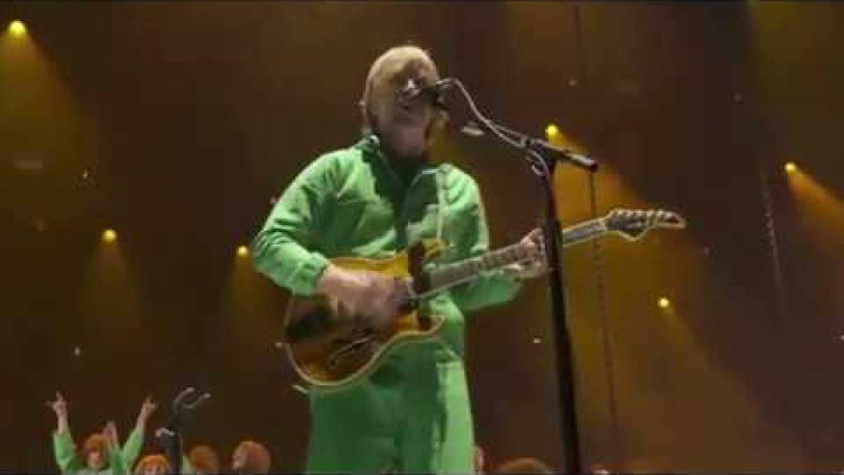 Phish NYE 2019 - Set 3 - First Tube thru Rescue Squad "Encore" - Trey Gets Stuck [1080p] [HD]
