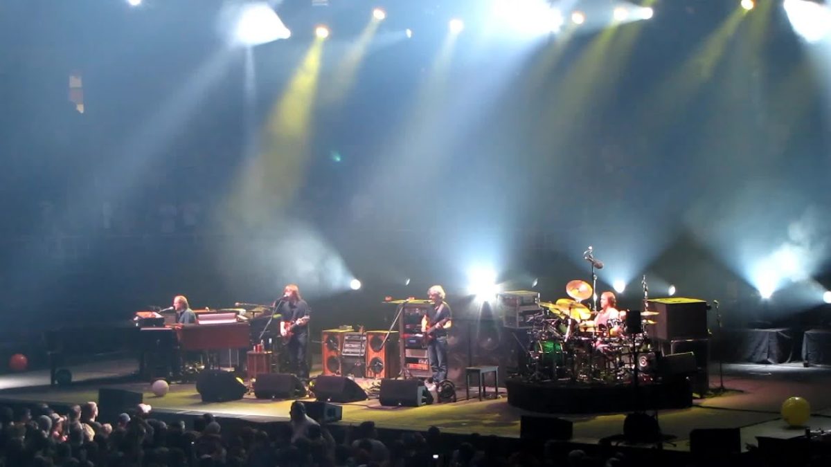 2010-10-22 - Dunkin Donuts Center, Providence, RI (SET 1) [HD]