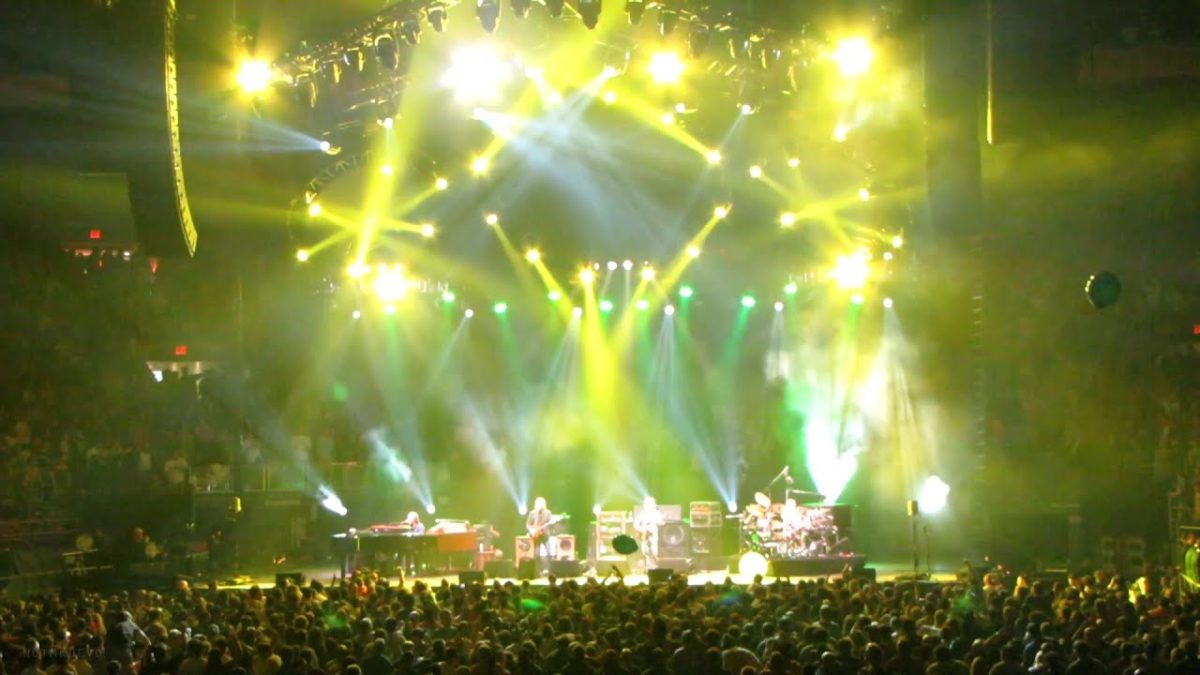2010-12-30 - Madison Square Garden; New York, NY (SET 1) [HD]
