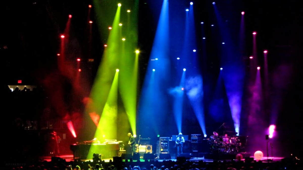 2010-12-30 - Madison Square Garden; New York, NY (SET 2) [HD]