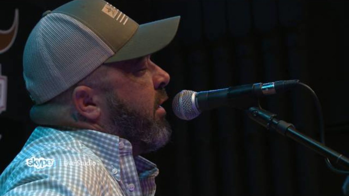 Aaron Lewis - Country Boy (98.7 THE BULL)