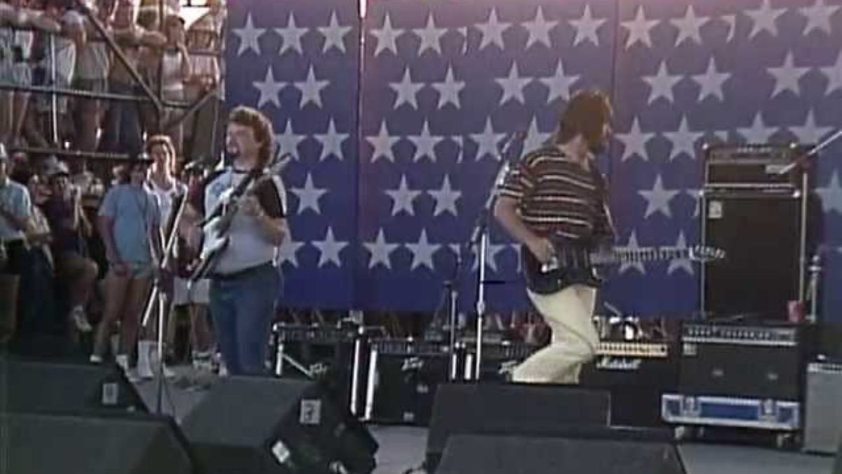 Alabama - Tennessee River (Live at Farm Aid 1986)