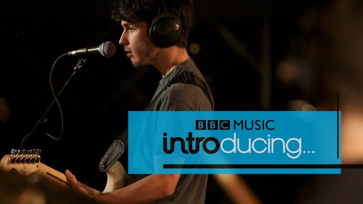 Alfie Templeman - Yellow Flowers (BBC Music Introducing session)